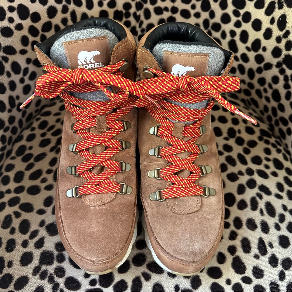 Sorel Kinetic Conquest Tan Winter Boots